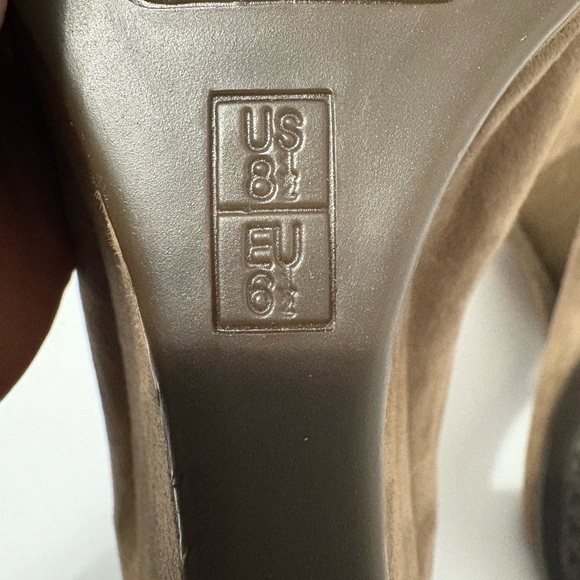 AEROSOLES Suede Sound Wave Comfort Heel Tan Wedge Heels Adjustable Velcro Strap - Picture 4 of 10